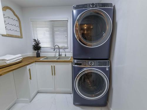 188 Crystal Place, Thunder Bay, ON - Indoor Photo Showing Laundry Room