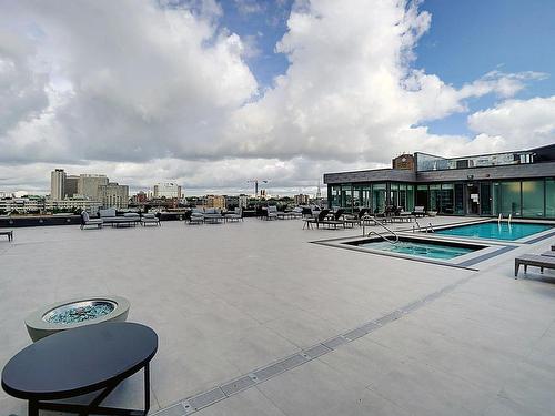 Terrasse - 610-1025 Rue De La Commune E., Montréal (Ville-Marie), QC - Outdoor With In Ground Pool With View