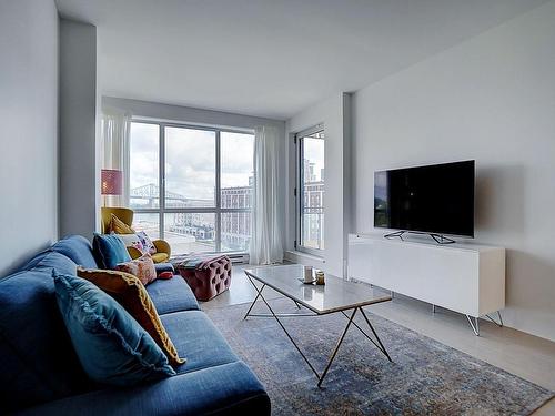 Salon - 610-1025 Rue De La Commune E., Montréal (Ville-Marie), QC - Indoor Photo Showing Living Room