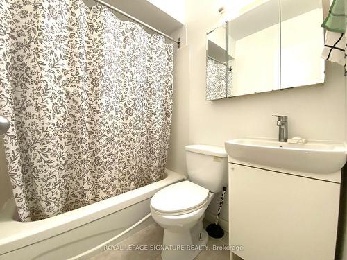 75-6 Esterbrooke Ave, Toronto, ON - Indoor Photo Showing Bathroom