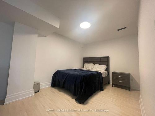 Lower-81 Serene Way, Markham, ON - Indoor Photo Showing Bedroom