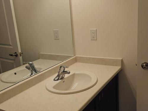 72 Singhampton Rd, Vaughan, ON - Indoor Photo Showing Bathroom