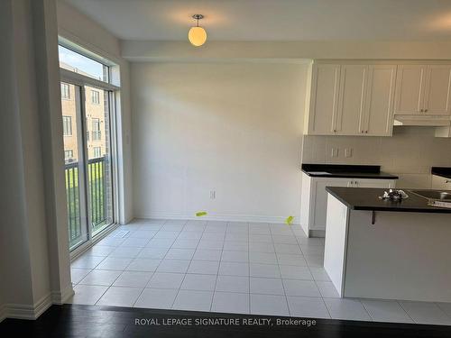 72 Singhampton Rd, Vaughan, ON - Indoor Photo Showing Kitchen