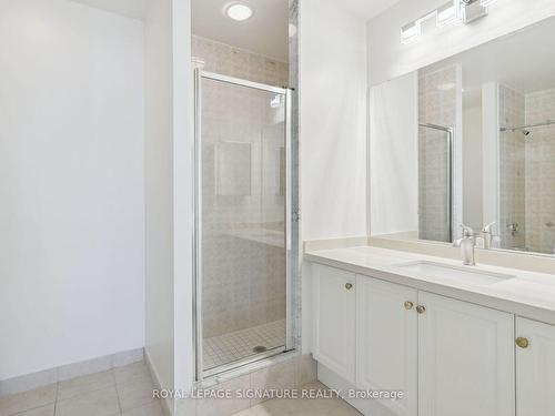 2907-156 Enfield Pl, Mississauga, ON - Indoor Photo Showing Bathroom