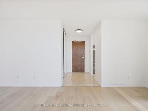 2907-156 Enfield Pl, Mississauga, ON - Indoor Photo Showing Other Room