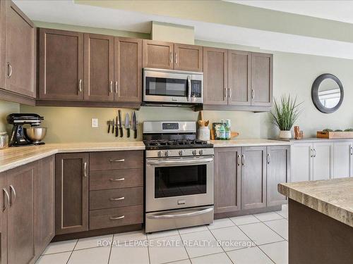 127 Kinsman Dr, Hamilton, ON - Indoor Photo Showing Kitchen