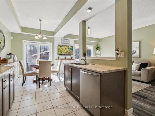 127 Kinsman Dr, Hamilton, ON - Indoor Photo Showing Kitchen With Double Sink