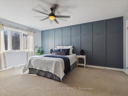 127 Kinsman Dr, Hamilton, ON - Indoor Photo Showing Bedroom