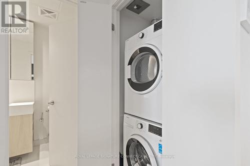 1411 - 20 Richardson Street, Toronto, ON - Indoor Photo Showing Laundry Room