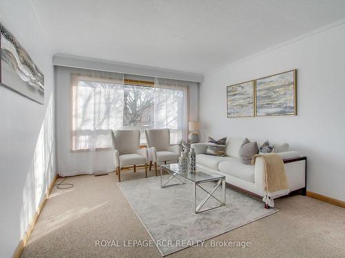 32 Graylee Ave, Toronto, ON - Indoor Photo Showing Living Room