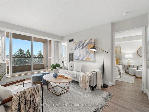 330-1880 Valley Farm Rd, Pickering, ON - Indoor Photo Showing Living Room