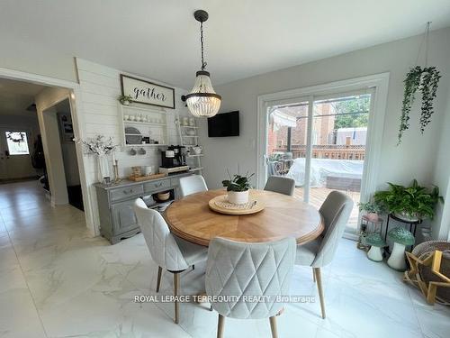 5370 Ruperts Gate Dr, Mississauga, ON - Indoor Photo Showing Dining Room