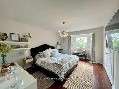 5370 Ruperts Gate Dr, Mississauga, ON - Indoor Photo Showing Bedroom