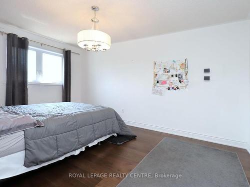 598 Pilcom Crt, Mississauga, ON - Indoor Photo Showing Bedroom