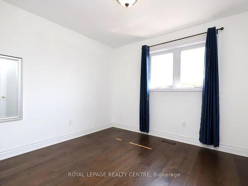 598 Pilcom Crt, Mississauga, ON - Indoor Photo Showing Other Room