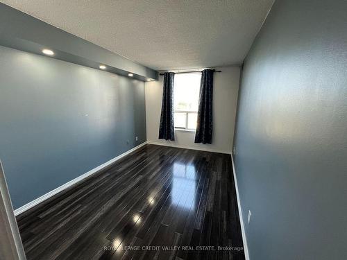 813-135 Hillcrest Ave, Mississauga, ON - Indoor Photo Showing Other Room