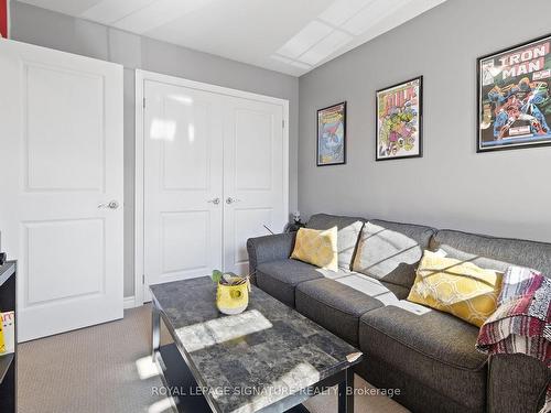 9-30 Town Line, Orangeville, ON - Indoor Photo Showing Living Room