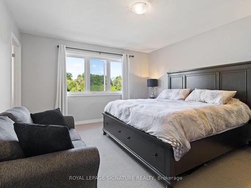 9-30 Town Line, Orangeville, ON - Indoor Photo Showing Bedroom