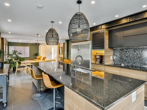 Kitchen - 5288 Boul. Lévesque E., Laval (Saint-Vincent-De-Paul), QC - Indoor Photo Showing Kitchen With Upgraded Kitchen