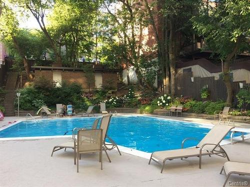 Pool - 605-1545 Av. Du Docteur-Penfield, Montréal (Ville-Marie), QC - Outdoor With In Ground Pool With Backyard