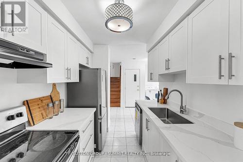 832 Donegal Avenue, Oshawa, ON - Indoor Photo Showing Kitchen