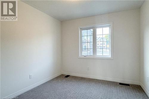 Spare room with carpet flooring - 620 Colborne Street W Unit# 42, Brantford, ON - Indoor Photo Showing Other Room