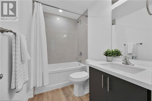 470 Dundas Street E Unit# 801, Waterdown, ON - Indoor Photo Showing Bathroom