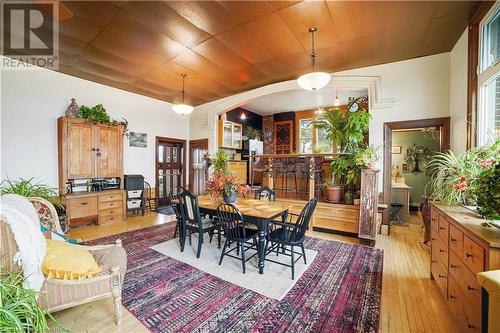 Dining space featuring light wood-type flooring - 687 Highway 6 Highway, Caledonia, ON - Indoor Photo Showing Dining Room