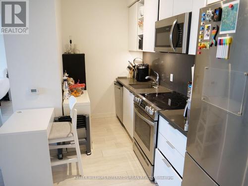 1807 - 30 Ordnance Avenue, Toronto, ON - Indoor Photo Showing Kitchen