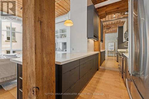 109 - 993 Queen Street W, Toronto, ON - Indoor