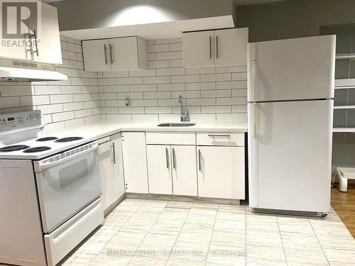 Bsmt - 34 Clune Place, Whitby, ON - Indoor Photo Showing Kitchen