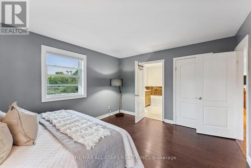 100 Pine Post Road, Georgina, ON - Indoor Photo Showing Bedroom