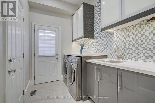 11 Garyscholl Road, Vaughan, ON - Indoor Photo Showing Laundry Room