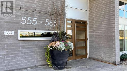 E807 - 555 Wilson Avenue E, Toronto, ON - Outdoor With Exterior