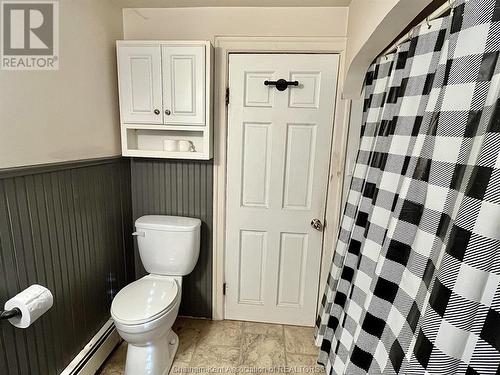 40 Little Street North, Blenheim, ON - Indoor Photo Showing Bathroom