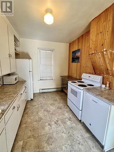 40 Little Street North, Blenheim, ON - Indoor Photo Showing Kitchen