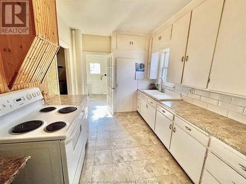 40 Little Street North, Blenheim, ON - Indoor Photo Showing Kitchen