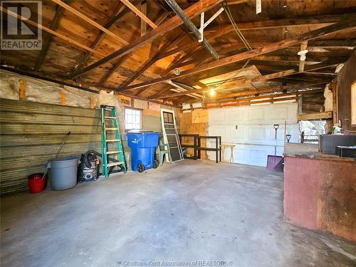 130 Murray Street, Chatham, ON - Indoor Photo Showing Garage