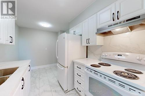 608 - 101 Prudential Drive, Toronto, ON - Indoor Photo Showing Kitchen