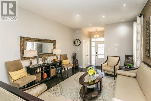 1579 Edgecroft Drive, Pickering, ON - Indoor Photo Showing Living Room