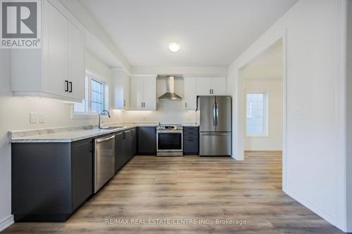 238 Mckenzie Drive, Clearview, ON - Indoor Photo Showing Kitchen With Stainless Steel Kitchen With Upgraded Kitchen