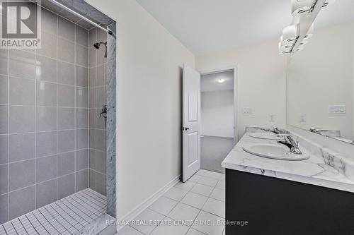 238 Mckenzie Drive, Clearview, ON - Indoor Photo Showing Bathroom