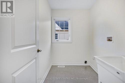 238 Mckenzie Drive, Clearview, ON - Indoor Photo Showing Other Room