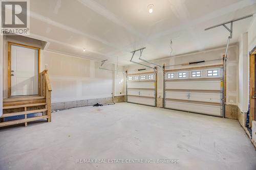 238 Mckenzie Drive, Clearview, ON - Indoor Photo Showing Garage