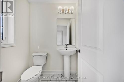 238 Mckenzie Drive, Clearview, ON - Indoor Photo Showing Bathroom