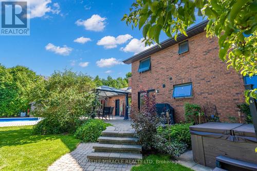 71 Nicholson Crescent, Springwater, ON - Outdoor