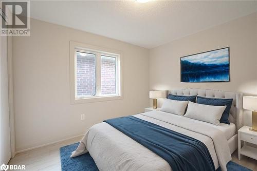 11 Amsterdam Drive, Barrie, ON - Indoor Photo Showing Bedroom