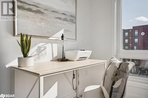 8 Culinary Lane Unit# 402, Barrie, ON - Indoor Photo Showing Laundry Room