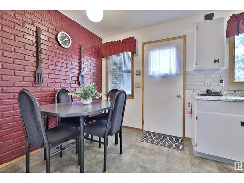 5152 32 St, Rural Wetaskiwin County, AB - Indoor Photo Showing Dining Room