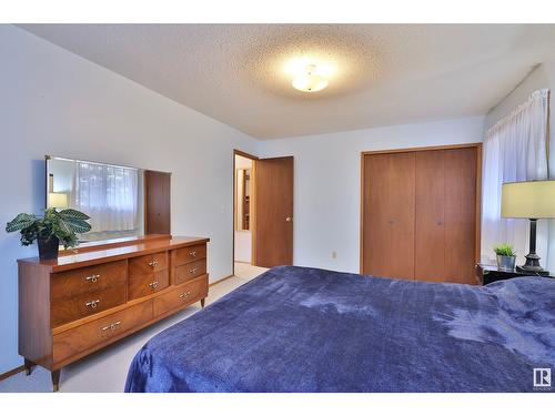 5152 32 St, Rural Wetaskiwin County, AB - Indoor Photo Showing Bedroom